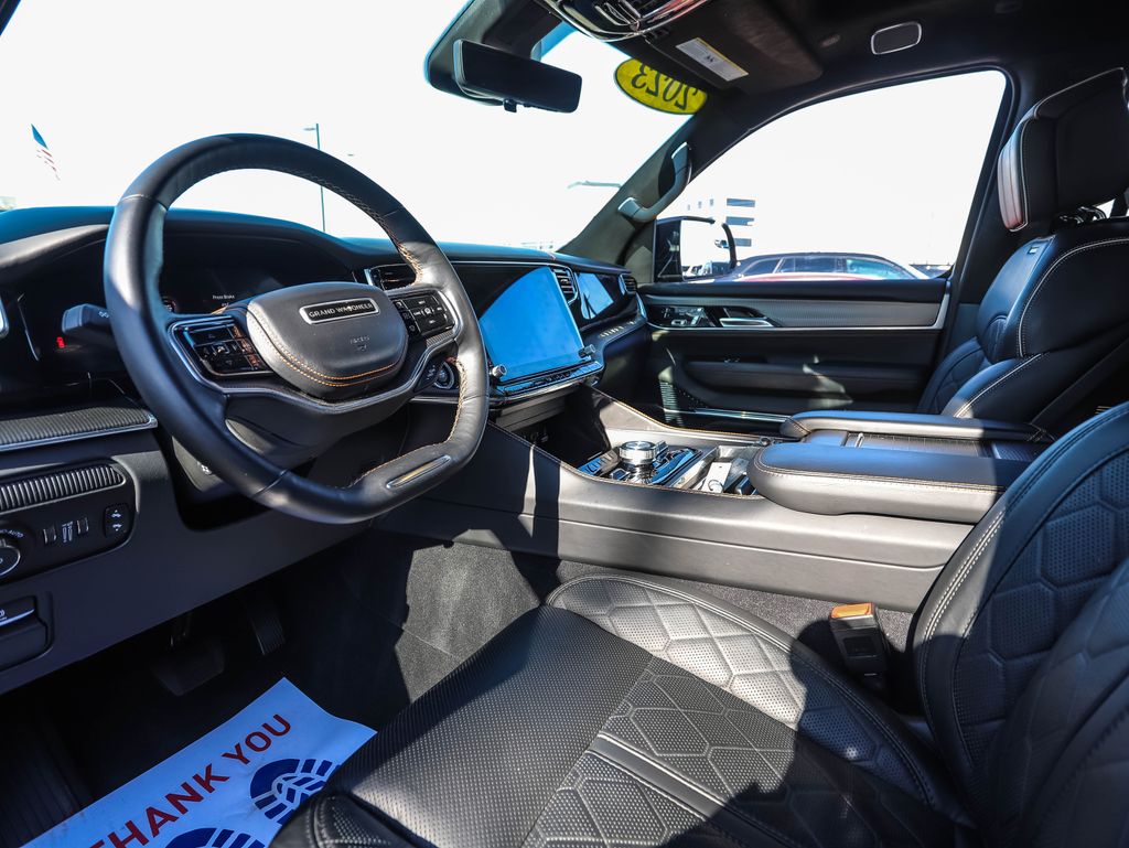 Thumbnail: 2023 Jeep Grand Wagoneer L - 10