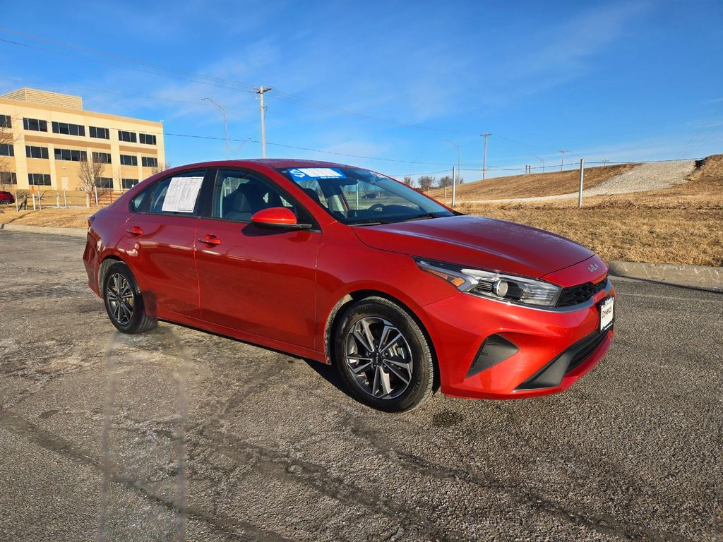 2024 Kia Forte LXS FWD