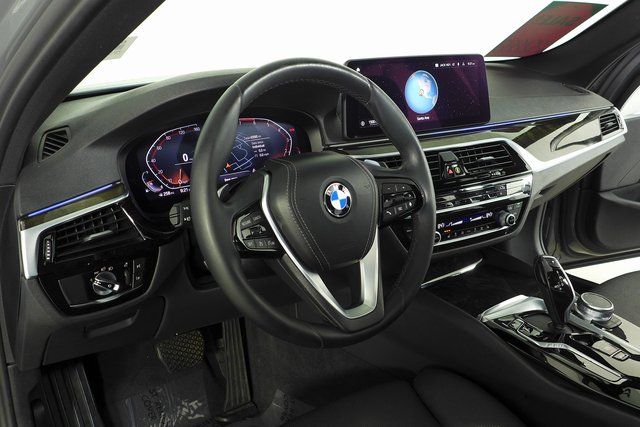 2022 BMW 5 Series 530i 27