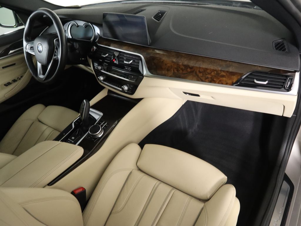 Thumbnail: 2017 BMW 5 Series - 18