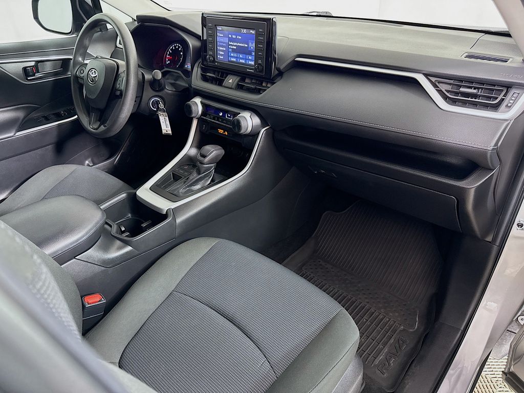 Thumbnail: 2022 Toyota RAV4 - 27