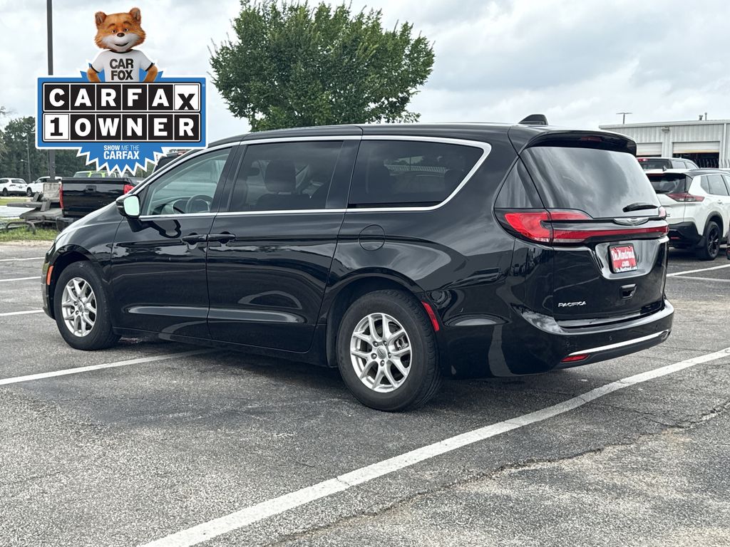 2024 Chrysler Pacifica Touring L - 6
