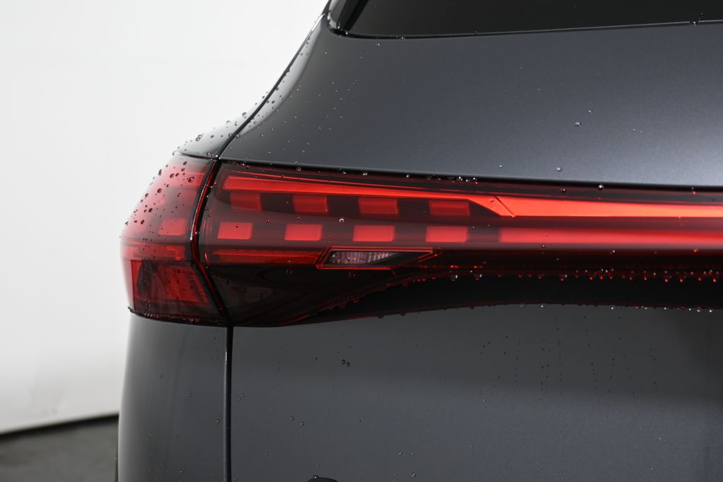 Thumbnail: 2025 Audi Q5 - 12