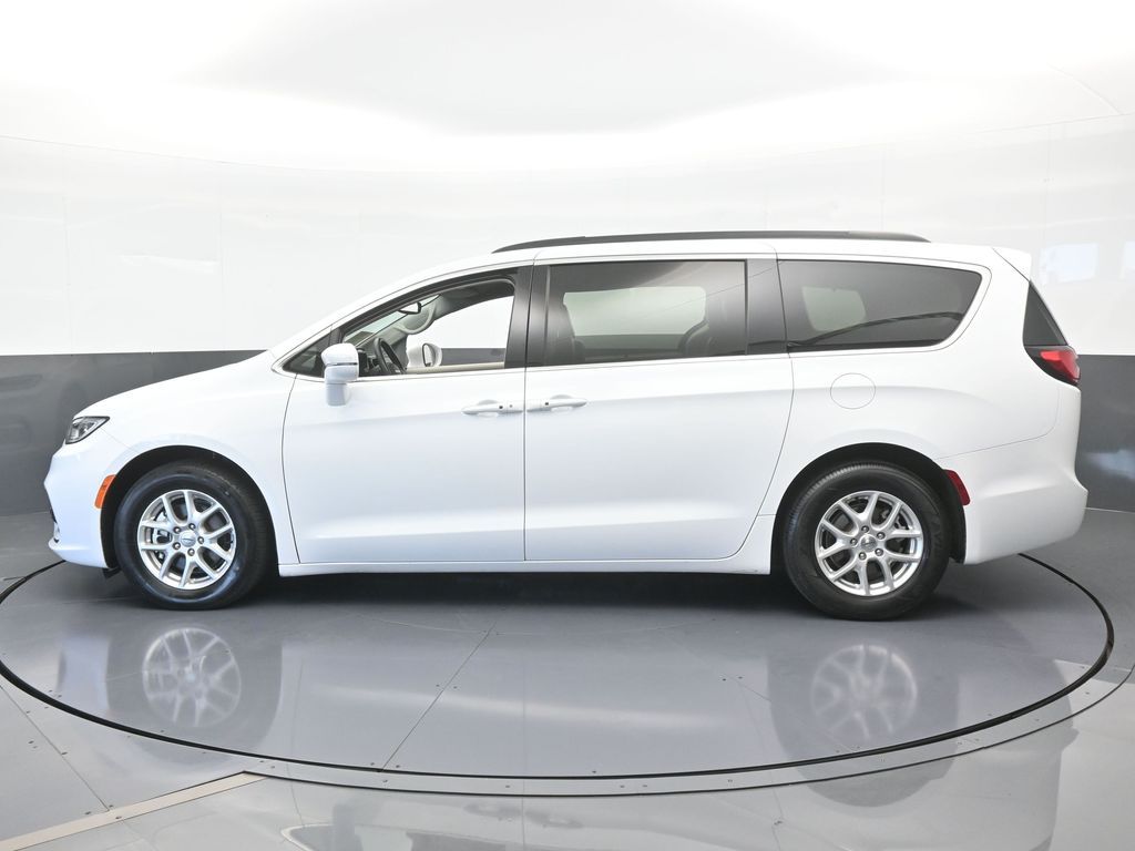 Used 2022 Chrysler Pacifica Touring L with VIN 2C4RC1BG1NR146936 for sale in Miami, FL