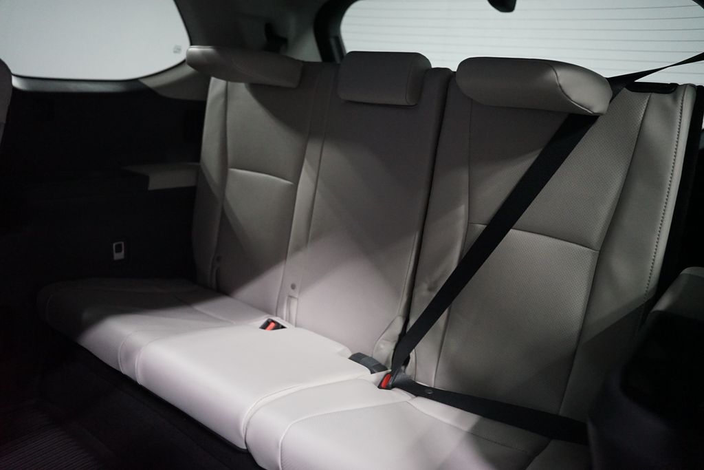 Thumbnail: 2026 Toyota Grand Highlander - 14