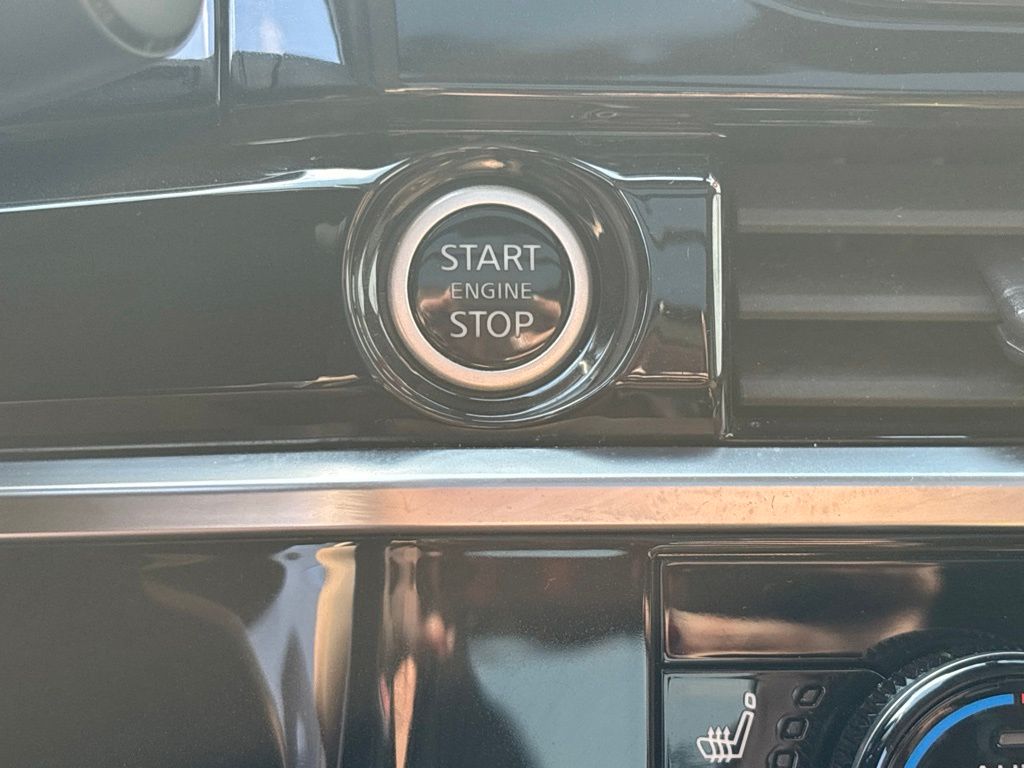 Used 2023 Nissan Pathfinder SUV