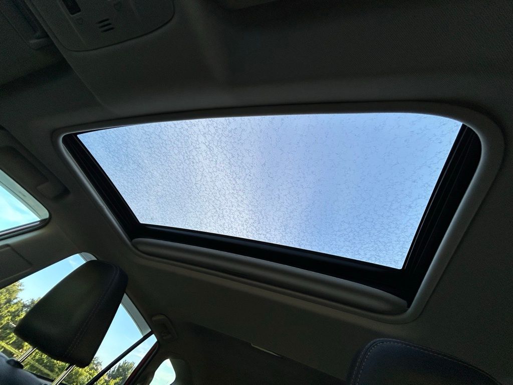 Thumbnail: 2015 Toyota RAV4 - 31