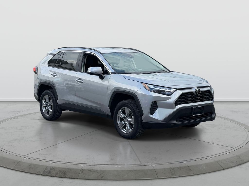 2024 Toyota RAV4 XLE AWD's photo