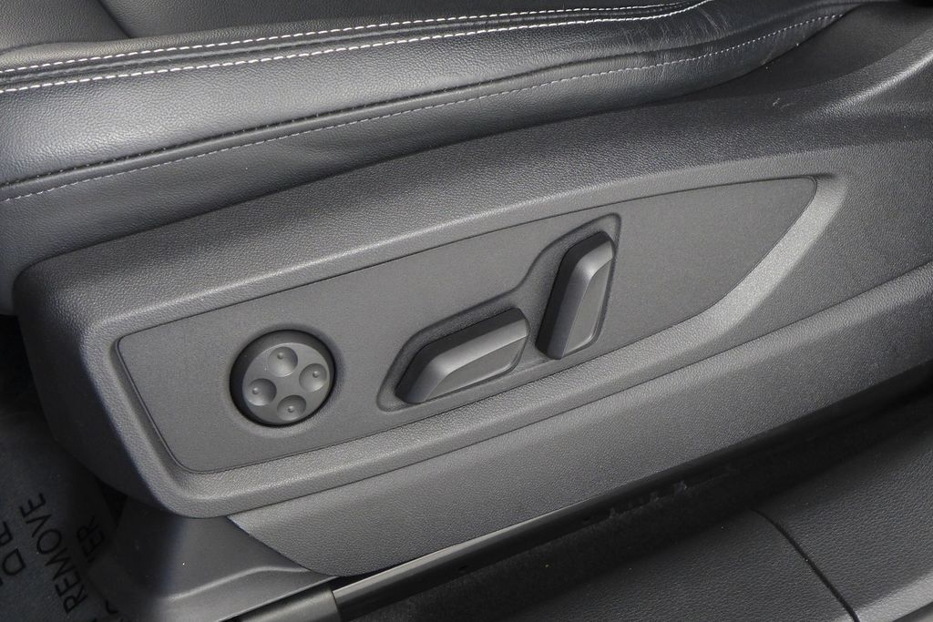 Thumbnail: 2023 Audi Q5 - 23