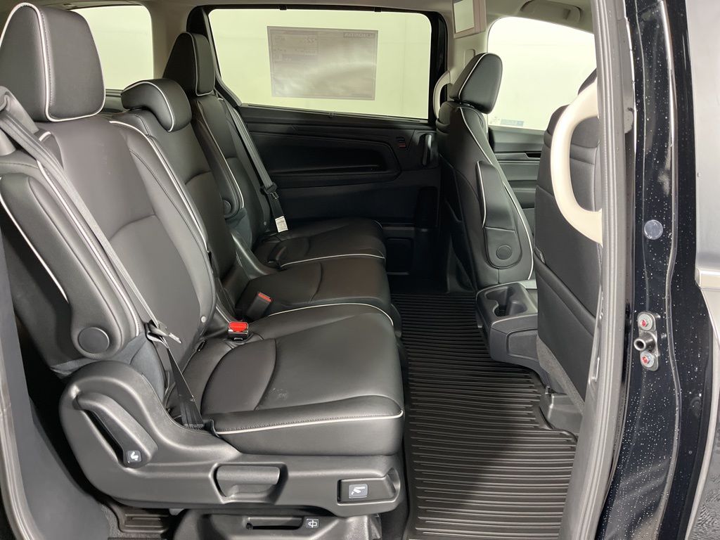 Thumbnail: 2026 Honda Odyssey - 13