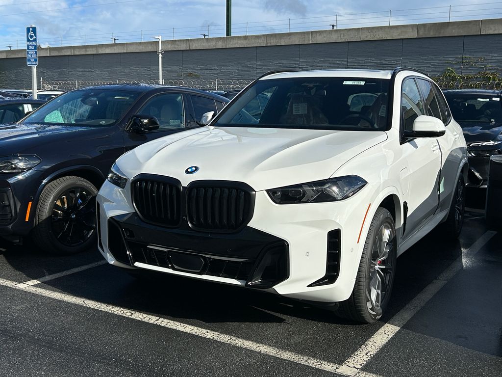 Thumbnail: 2026 BMW X5 - 2