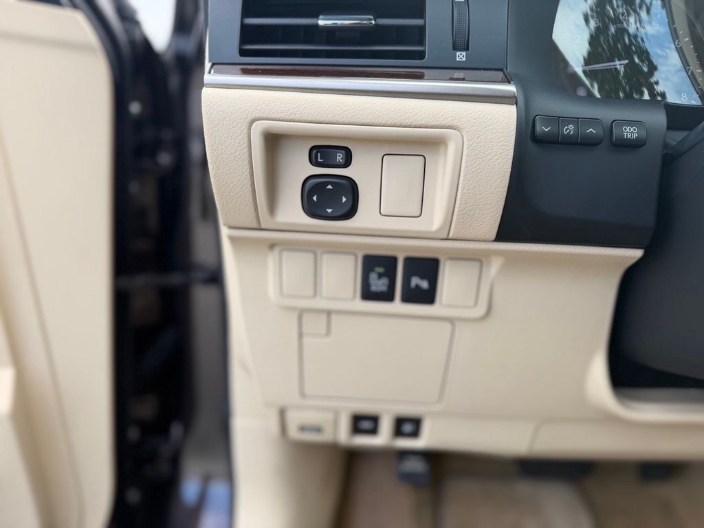 Used 2014 Lexus ES Sedan
