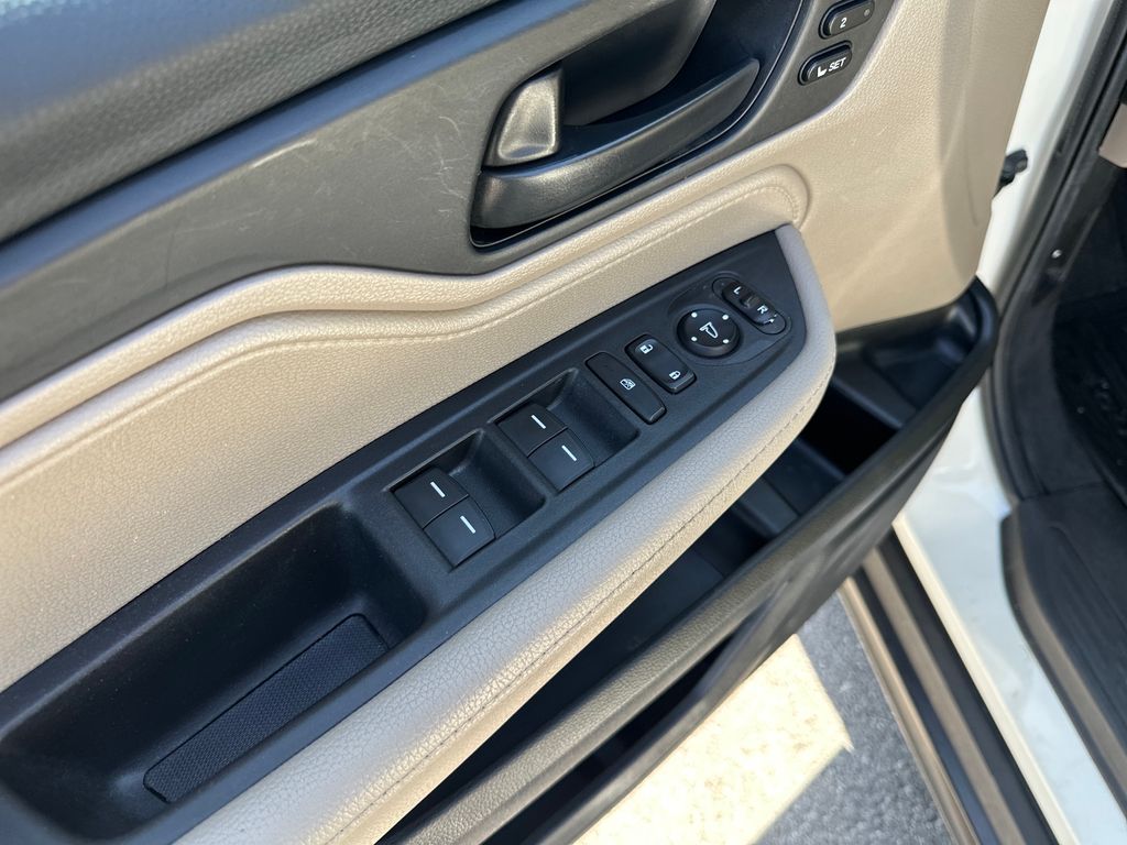 Used Car 2019 Honda Odyssey  Ex-l For Sale Under $25,000 In Austin, Texas