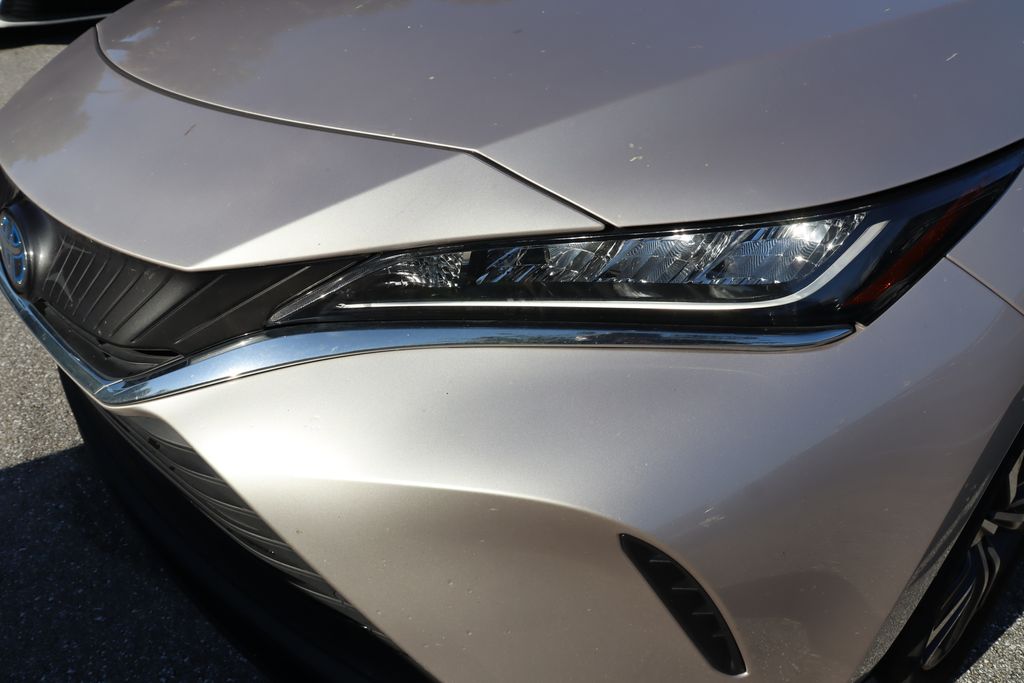 Thumbnail: 2022 Toyota Venza - 3