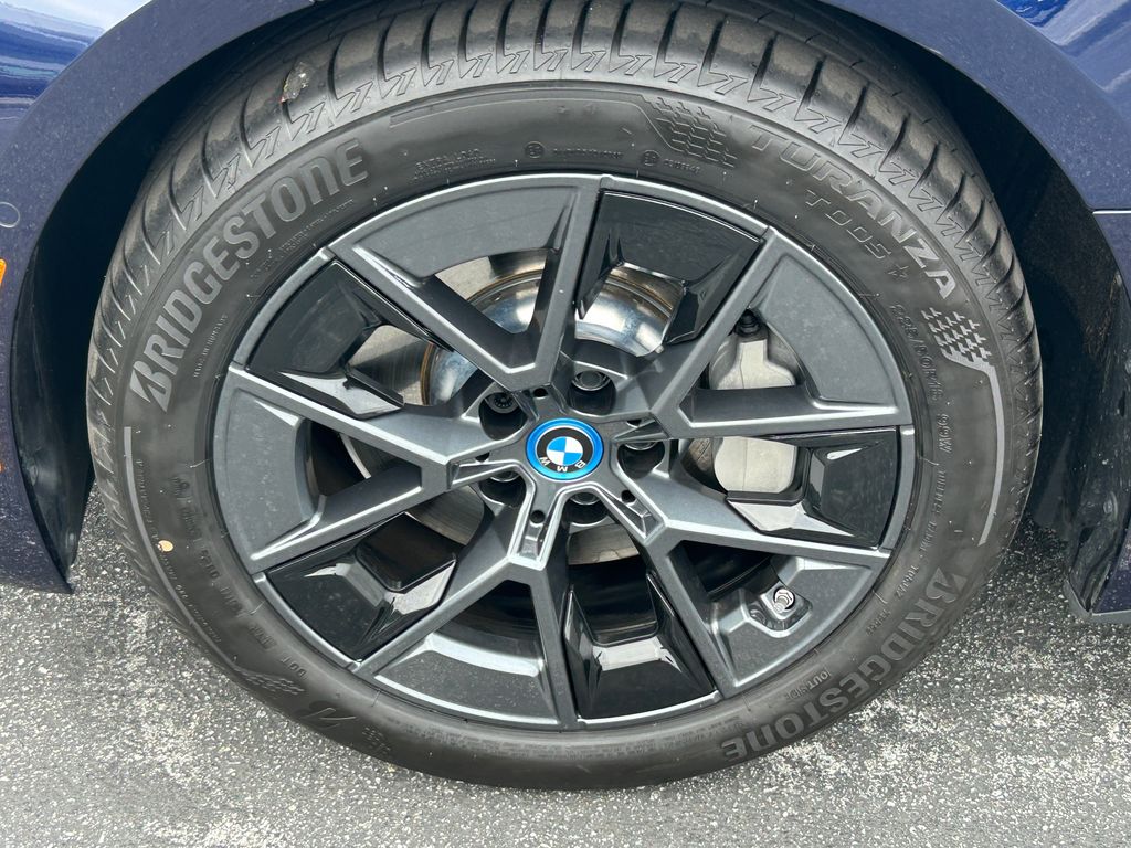 Thumbnail: 2023 BMW i4 - 9