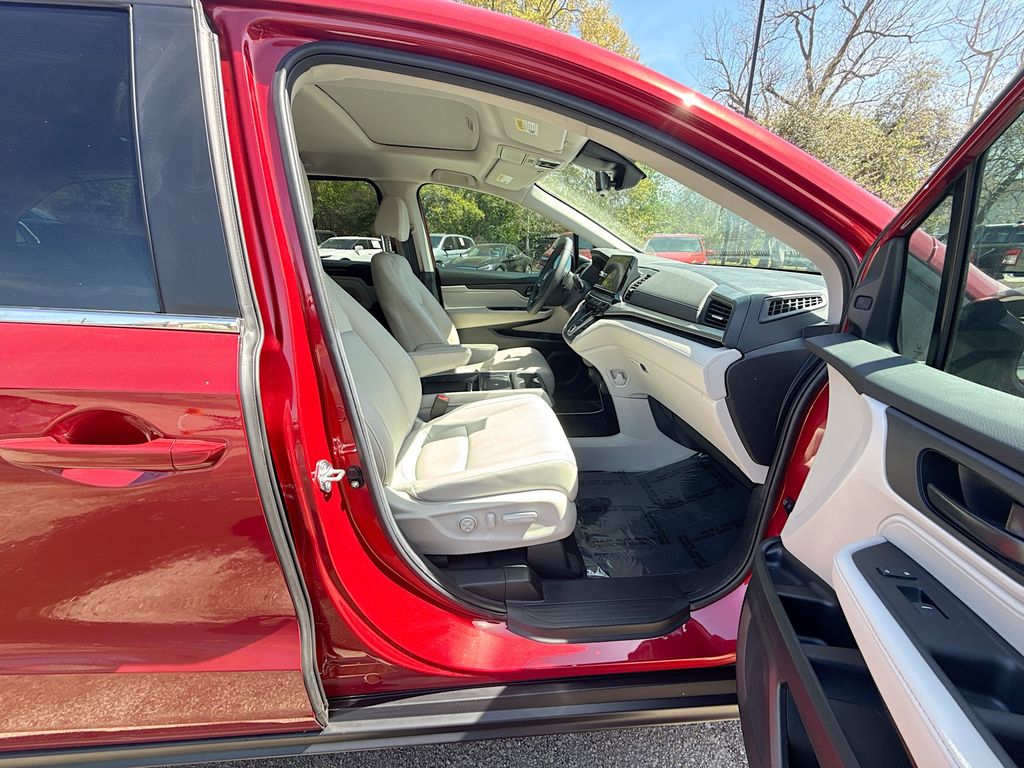 2025 Honda Odyssey EX-L Red at Shottenkirk Kia Fort Bend