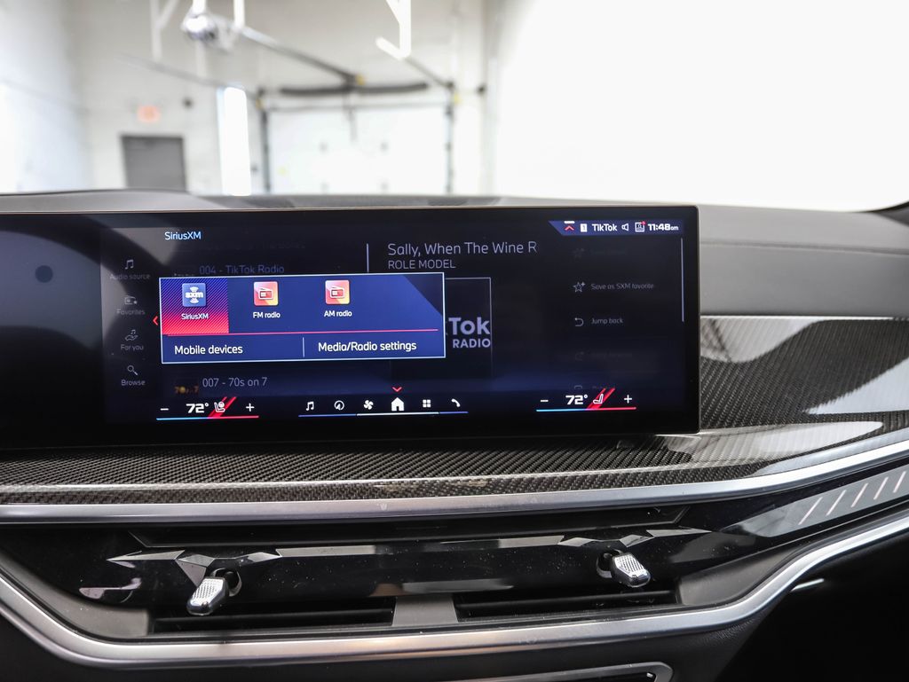 Thumbnail: 2025 BMW X7 - 16