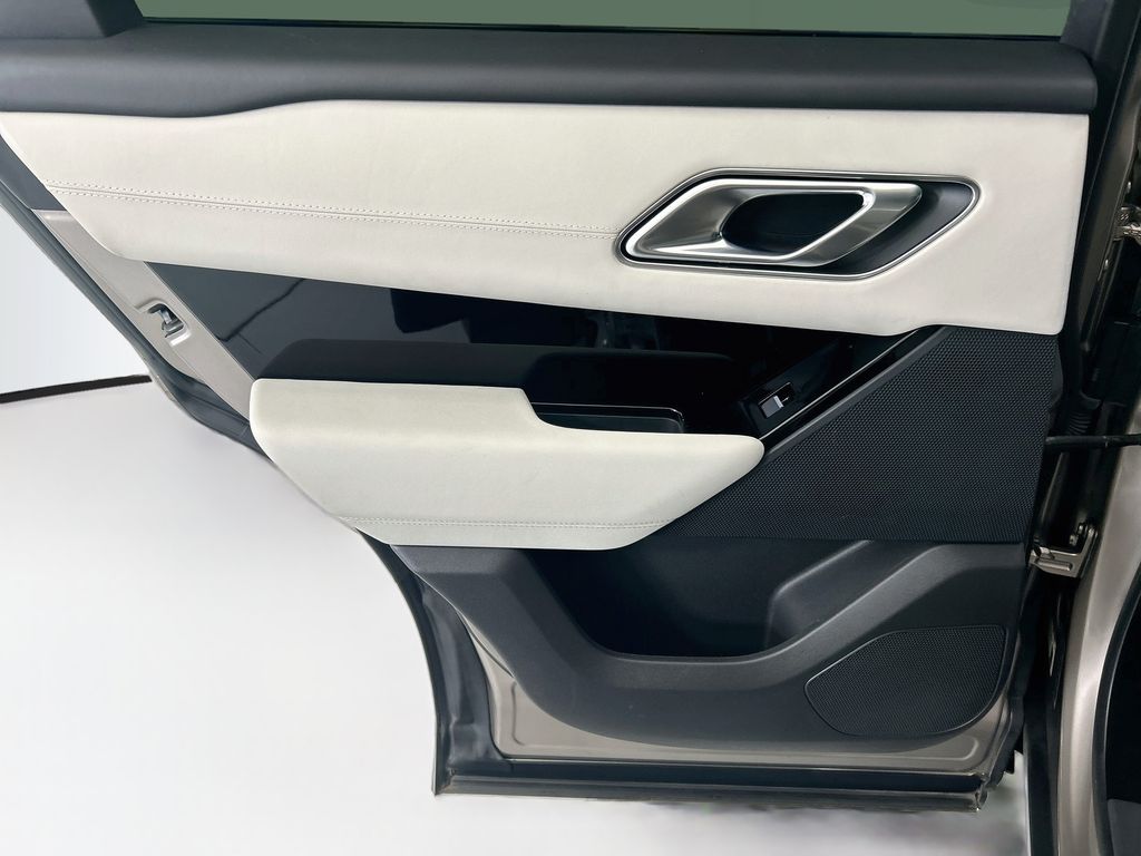 Thumbnail: 2023 Land Rover Range Rover Velar - 25
