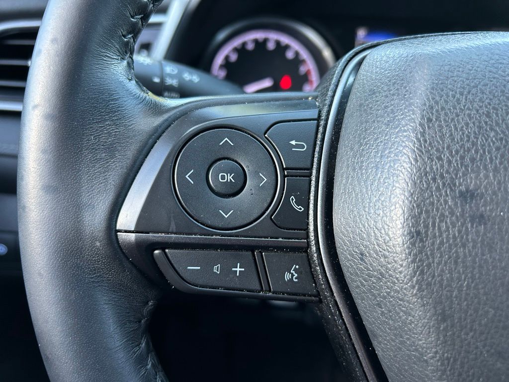 2023 Toyota Camry SE 20