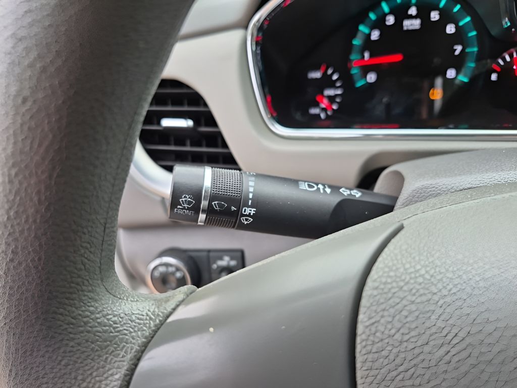 Used 2015 White Chevrolet LS image 36