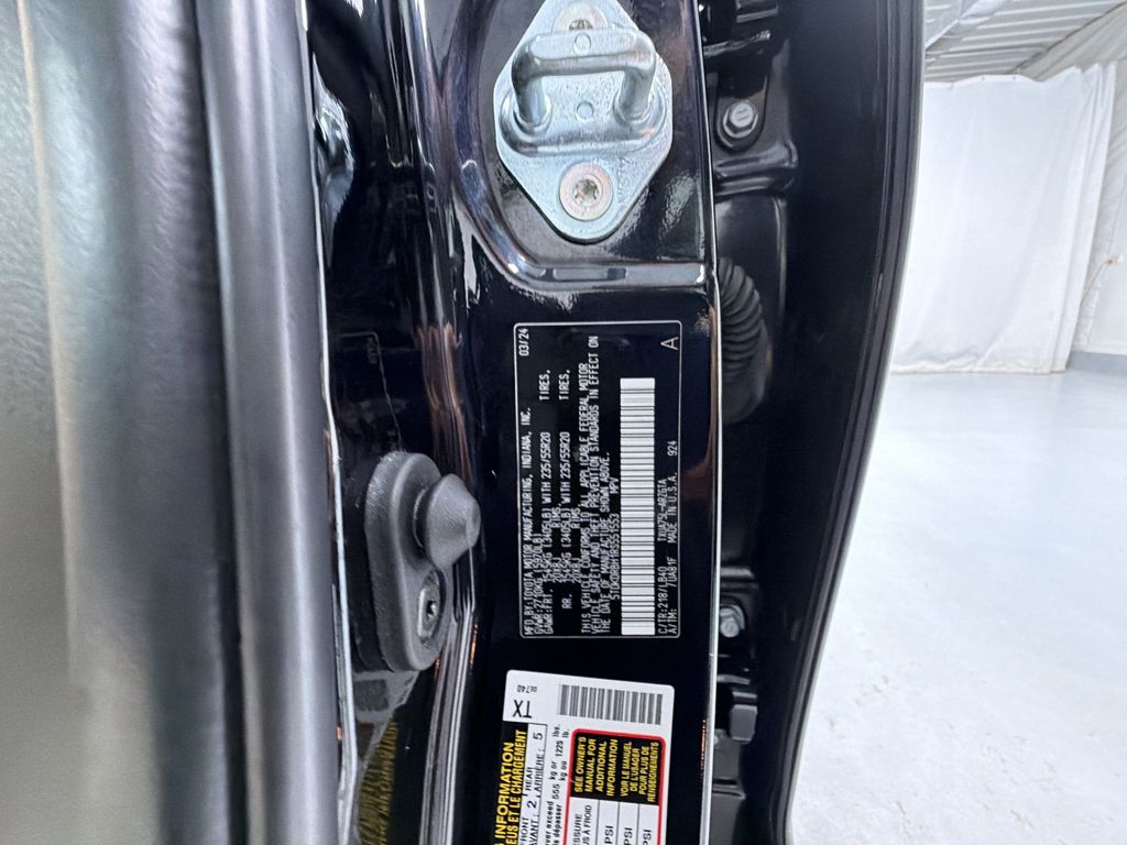 Used 2024 Toyota Highlander SUV
