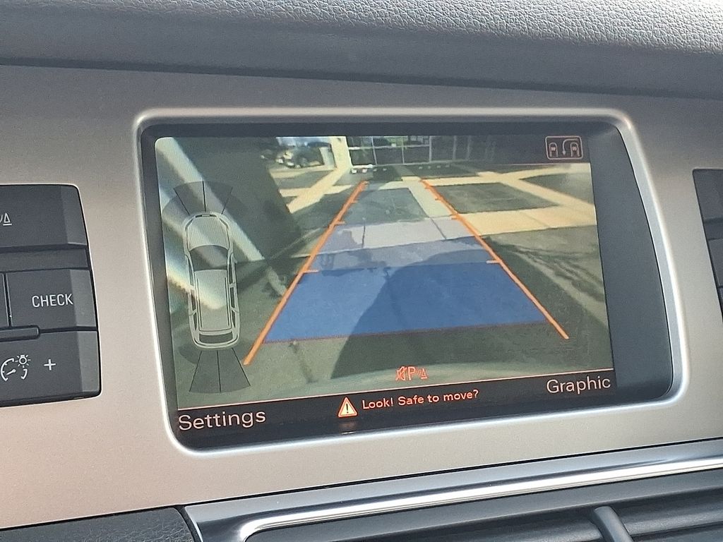 Thumbnail: 2011 Audi Q7 - 18