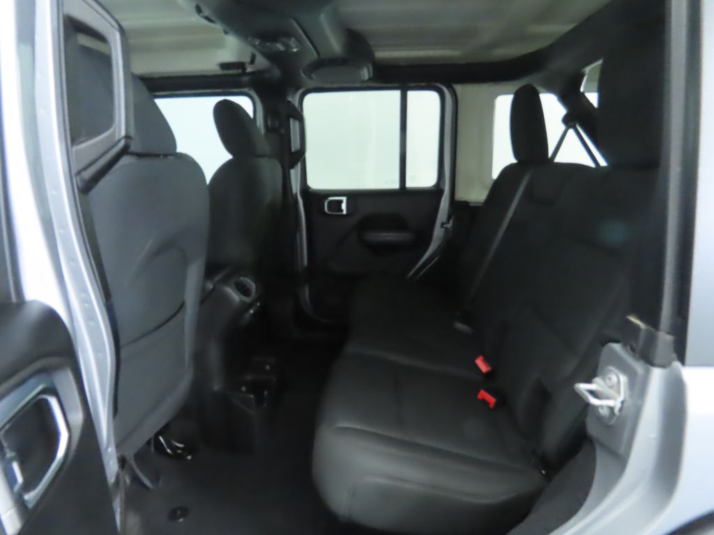 Thumbnail: 2018 Jeep Wrangler - 21