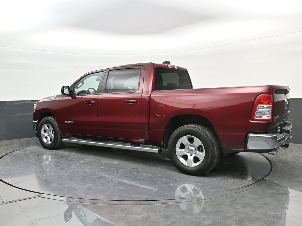 View vehicle photo 5