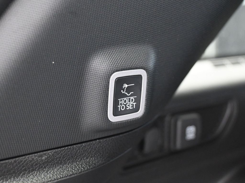 New 2026 Baltic Gray Metallic Clearcoat Jeep Limited image 34