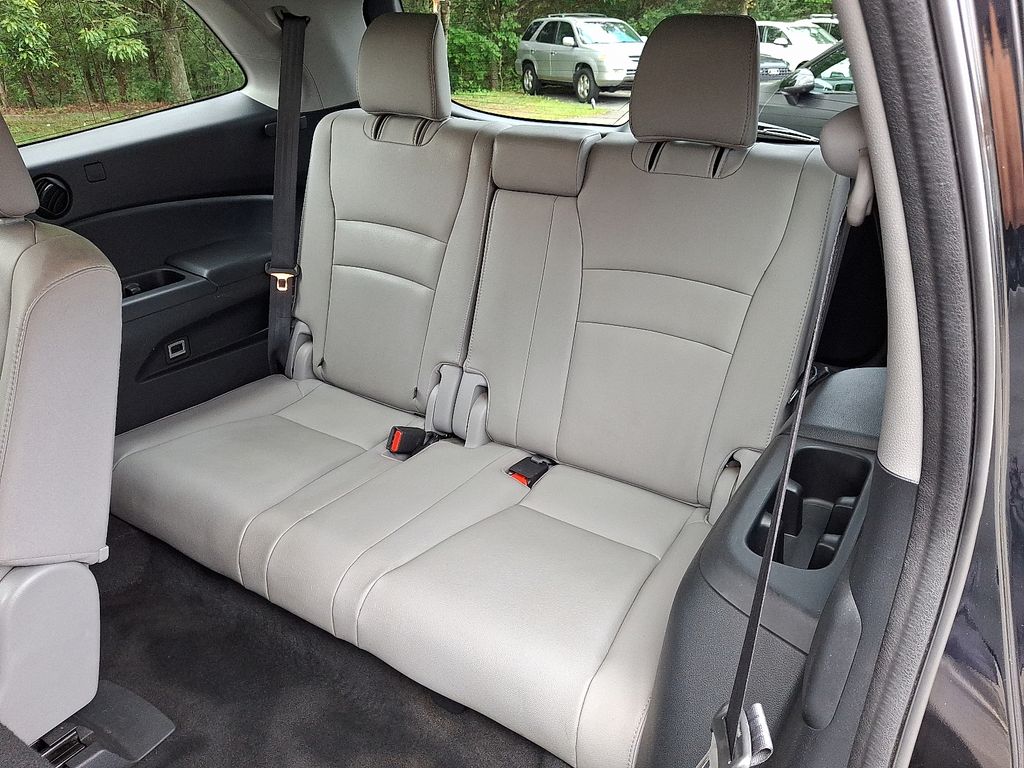 Thumbnail: 2016 Honda Pilot - 10