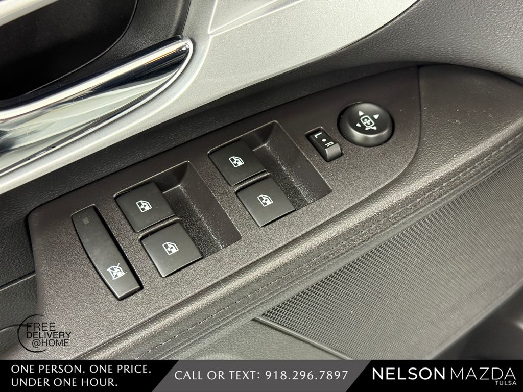 Used 2016 Silver Chevrolet LT image 18