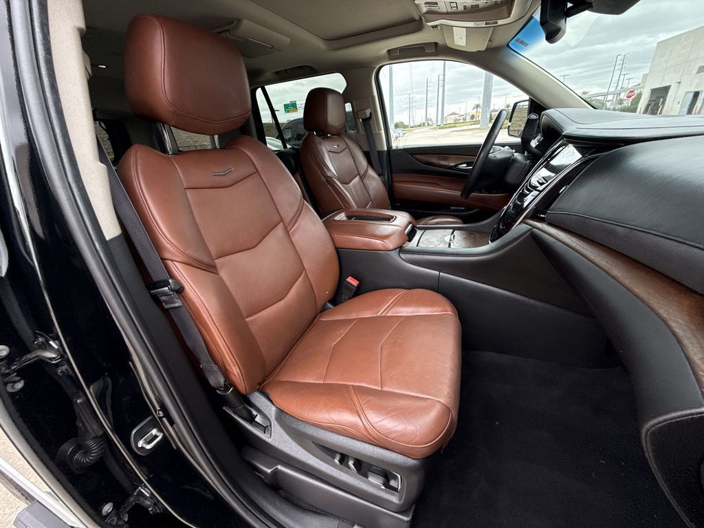 Thumbnail: 2015 Cadillac Escalade - 16