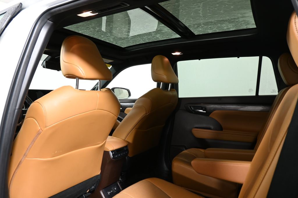2022 Toyota Highlander Platinum 6