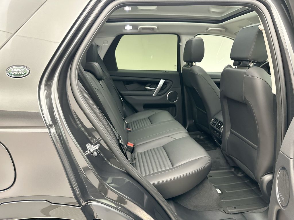 Thumbnail: 2025 Land Rover Discovery Sport - 4