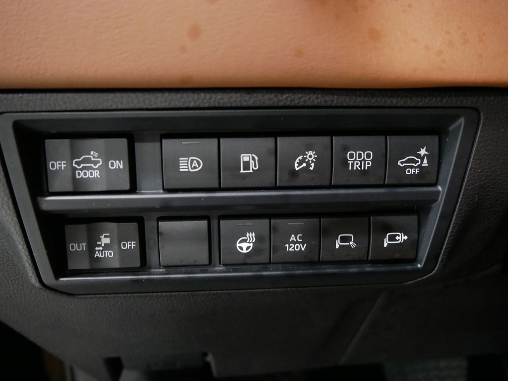 2025 Toyota Tundra 1794 Edition - Photo 16