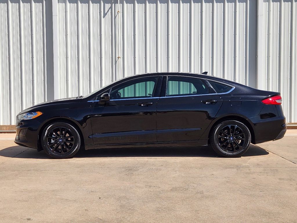 2020 Ford Fusion SE 4