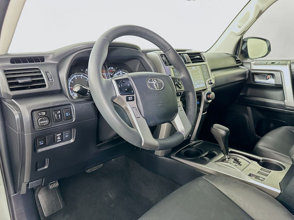 Thumbnail: 2023 Toyota 4Runner - 9