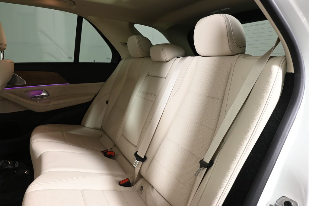 Thumbnail: 2026 Mercedes-Benz GLE - 4