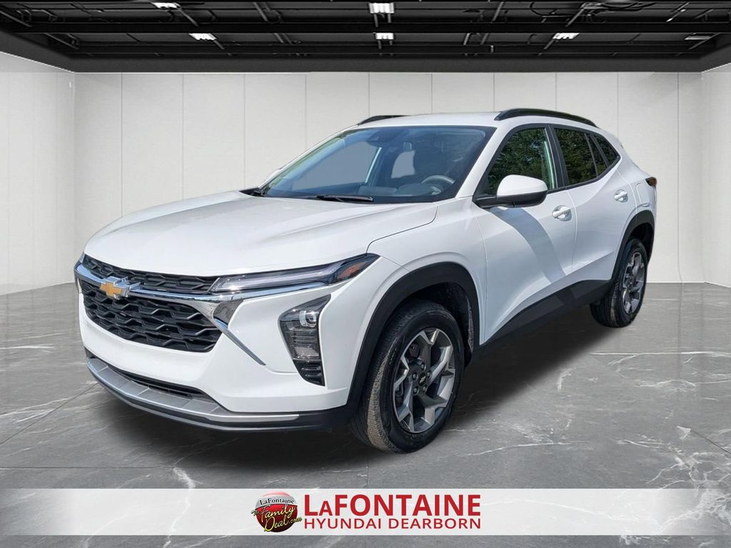 2025 Chevrolet Trax LT's photo
