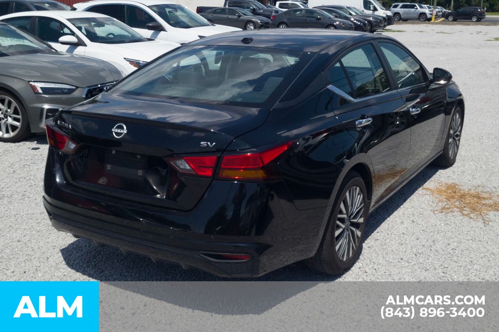 Used 2024 Black Nissan 2.5 SV image 23