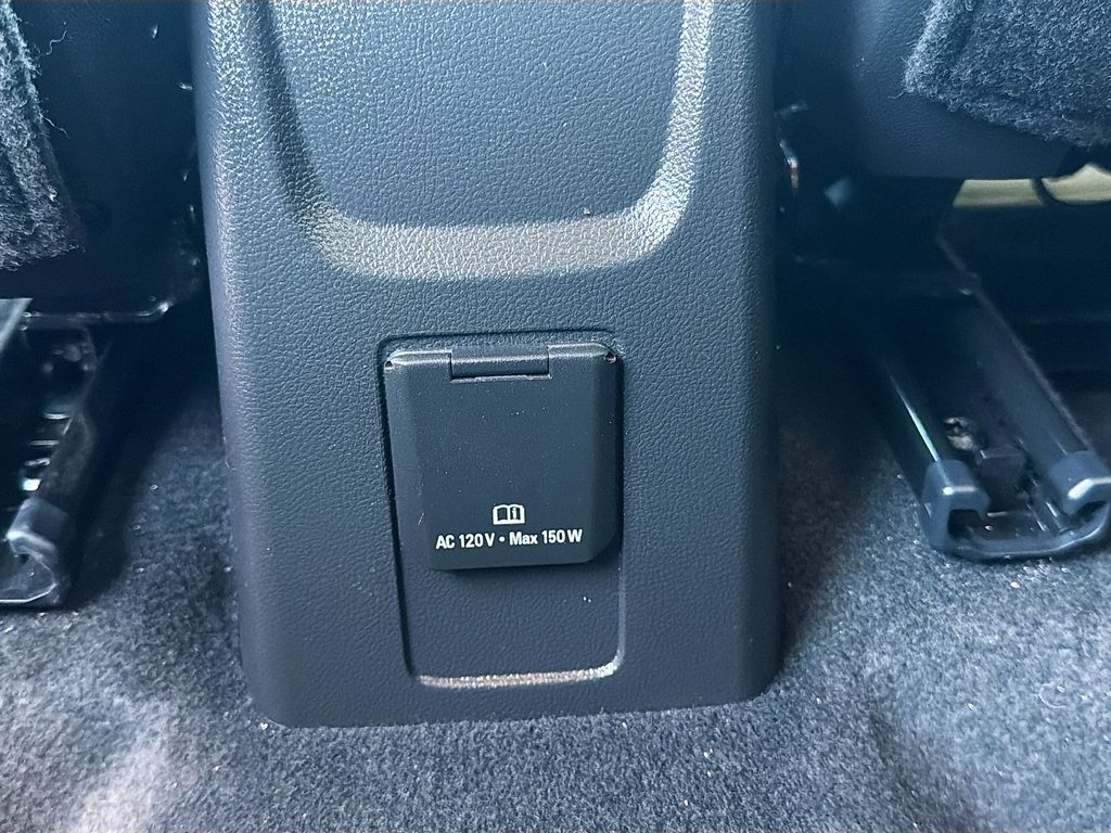 Used 2022 Red Buick Preferred image 25