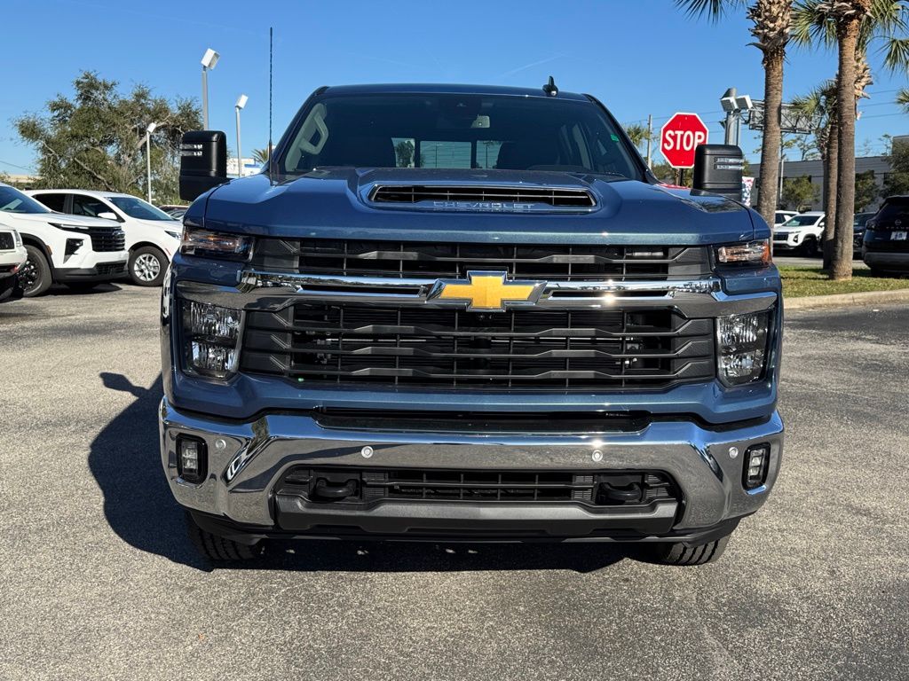 2025 Chevrolet Silverado 2500HD LT 3