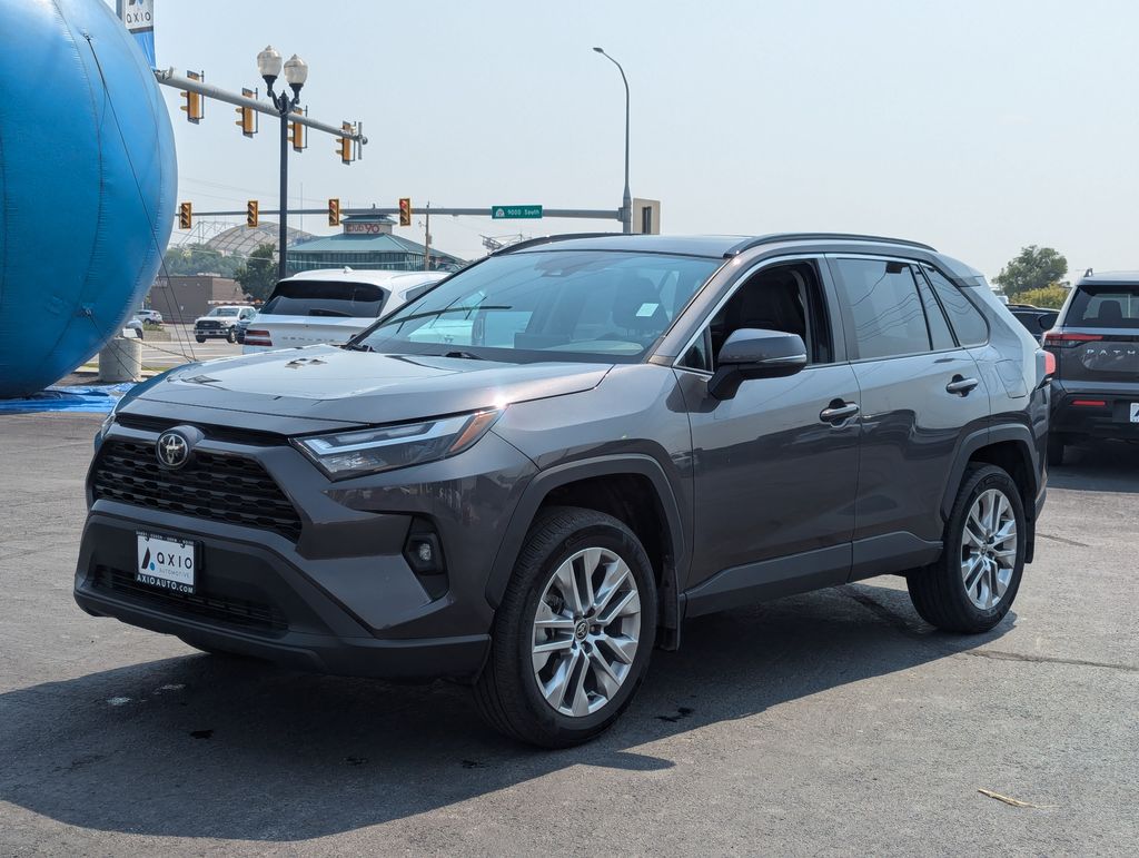 2024 Toyota RAV4 XLE Premium 9