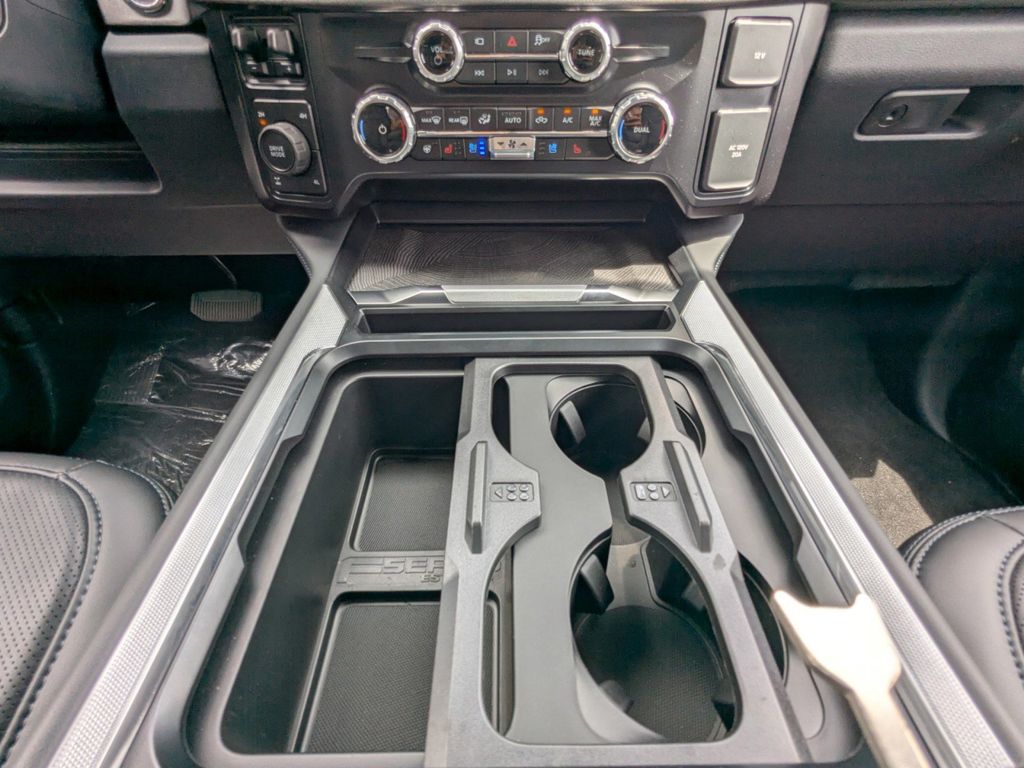 2025 Ford F-350 Super Duty Platinum