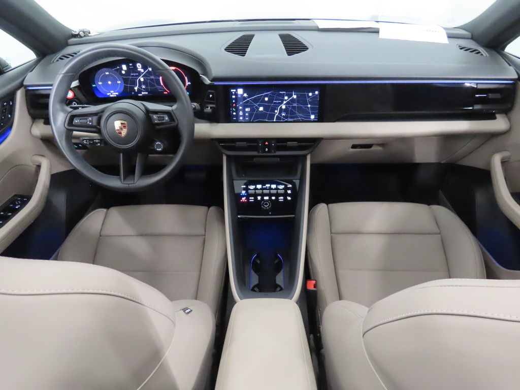 Thumbnail: 2025 Porsche Macan - 15