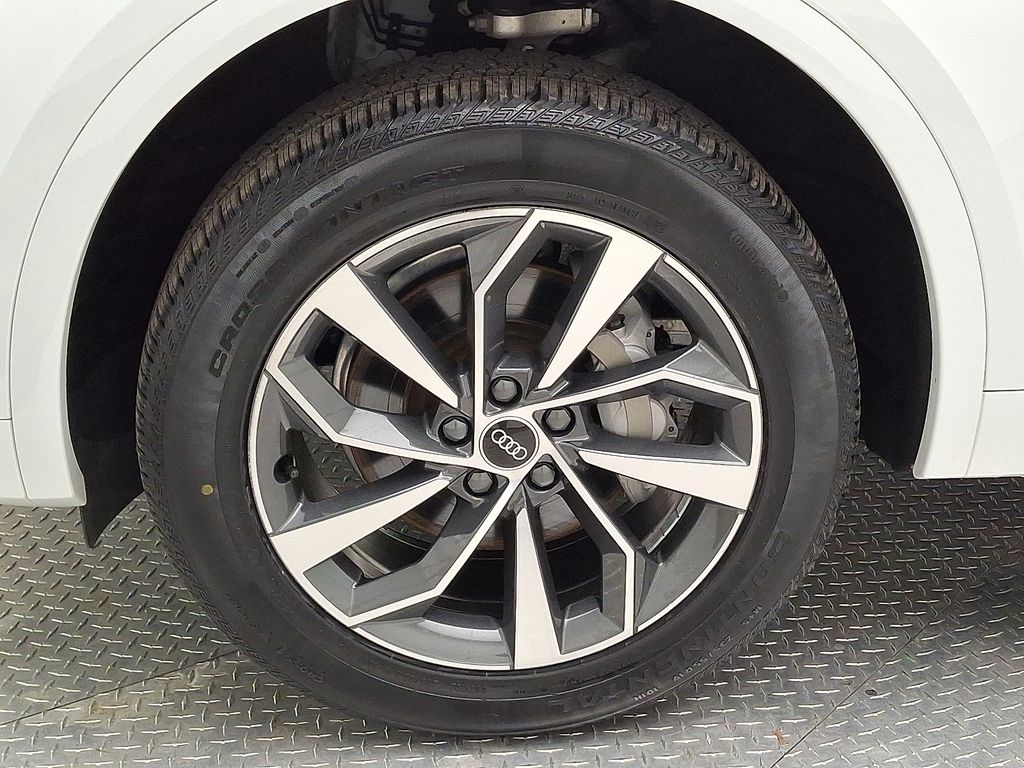 Thumbnail: 2023 Audi Q5 - 8