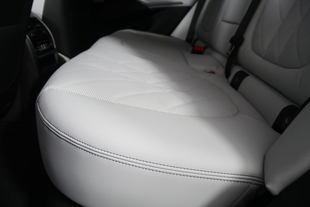 Thumbnail: 2026 BMW X5 - 14