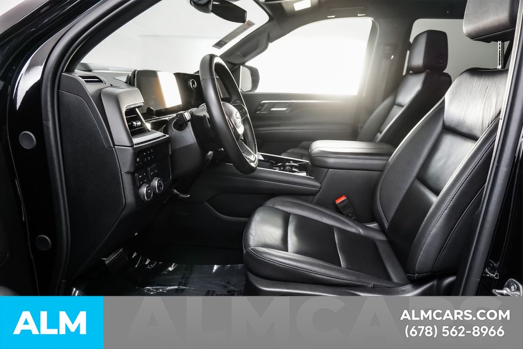 Used 2025 Black Chevrolet LT image 16