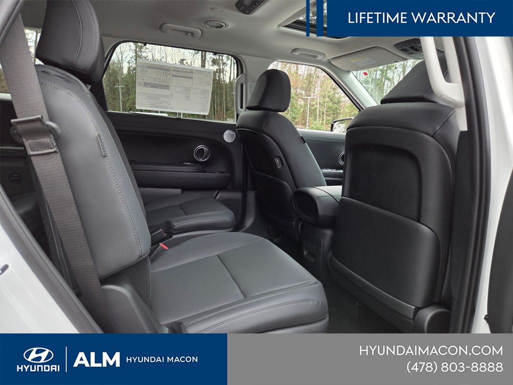 New 2026 White Hyundai SEL Premium image 17