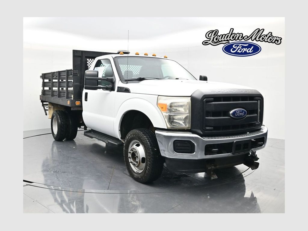 Oxford White 2014 Ford F-350 Super Duty Chassis Pickup Truck Four-Wheel Drive 6-Speed Automatic Overdrive